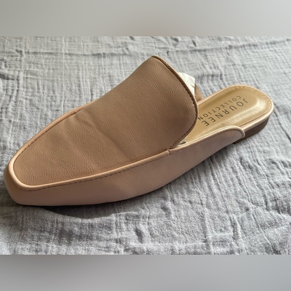 Journee Collection Akza Mule in Blush 8 WIDE - Picture 10 of 12